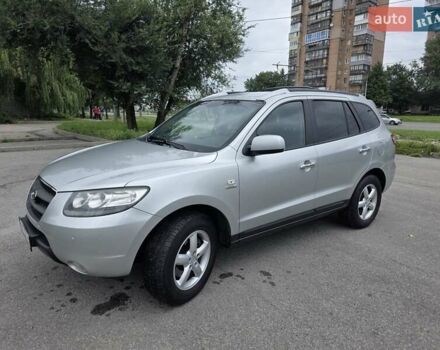 Сірий Хендай Санта Фе, об'ємом двигуна 2.2 л та пробігом 260 тис. км за 6700 $, фото 1 на Automoto.ua