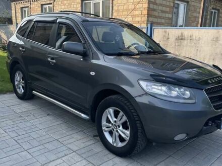 Хендай Санта Фе 2006 в Бородянке на Automoto.ua Серый Хендай Санта Фе, объемом двигателя 2.19 л и пробегом 250 тыс. км за 9500 $, фото 1 на Automoto.ua