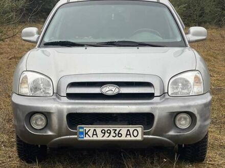 Хендай Санта Фе 2006 у Монастырище на Automoto.ua Сірий Хендай Санта Фе, об'ємом двигуна 1.99 л та пробігом 216 тис. км за 5650 $, фото 1 на Automoto.ua