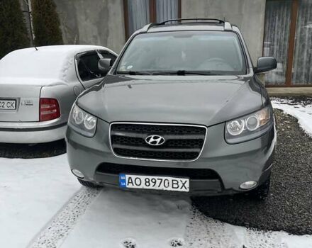 Сірий Хендай Санта Фе, об'ємом двигуна 2.2 л та пробігом 280 тис. км за 9500 $, фото 1 на Automoto.ua