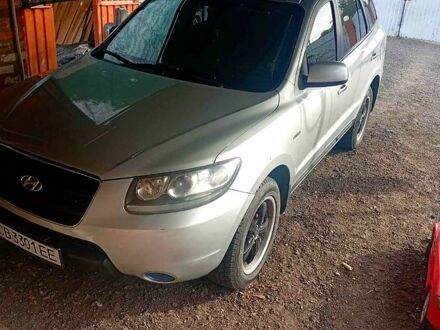 Серый Хендай Санта Фе, объемом двигателя 2.7 л и пробегом 320 тыс. км за 8200 $, фото 1 на Automoto.ua