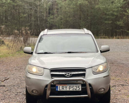 Сірий Хендай Санта Фе, об'ємом двигуна 2.2 л та пробігом 290 тис. км за 3900 $, фото 1 на Automoto.ua