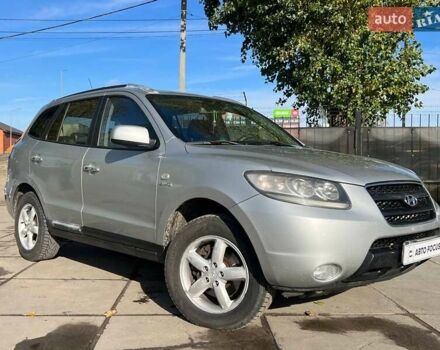 Серый Хендай Санта Фе, объемом двигателя 2.19 л и пробегом 344 тыс. км за 8990 $, фото 1 на Automoto.ua