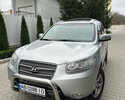 Серый Хендай Санта Фе, объемом двигателя 2.19 л и пробегом 233 тыс. км за 8900 $, фото 1 на Automoto.ua