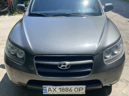 Хендай Санта Фе 2006 в Львове на Automoto.ua Серый Хендай Санта Фе, объемом двигателя 2.7 л и пробегом 215 тыс. км за 9700 $, фото 1 на Automoto.ua