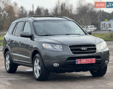 Серый Хендай Санта Фе, объемом двигателя 2.2 л и пробегом 260 тыс. км за 8700 $, фото 1 на Automoto.ua