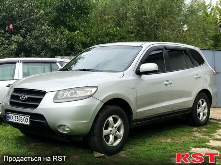 Серый Хендай Санта Фе, объемом двигателя 2.7 л и пробегом 169 тыс. км за 9300 $, фото 1 на Automoto.ua