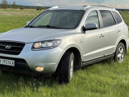 Хендай Санта Фе 2007 в Краснокутске на Automoto.ua Серый Хендай Санта Фе, объемом двигателя 2.2 л и пробегом 275 тыс. км за 9800 $, фото 1 на Automoto.ua