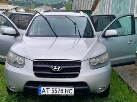 Серый Хендай Санта Фе, объемом двигателя 2.2 л и пробегом 200 тыс. км за 10500 $, фото 1 на Automoto.ua