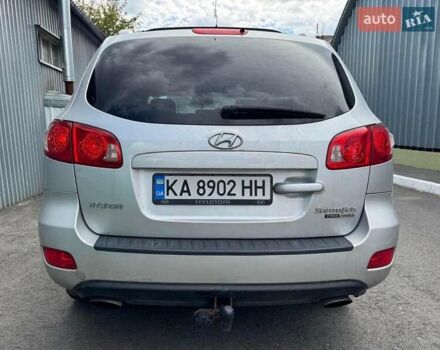 Сірий Хендай Санта Фе, об'ємом двигуна 2.19 л та пробігом 260 тис. км за 9100 $, фото 1 на Automoto.ua