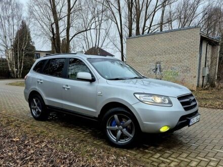 Хендай Санта Фе 2007 у Кривом Озере на Automoto.ua Сірий Хендай Санта Фе, об'ємом двигуна 2.2 л та пробігом 223 тис. км за 3000 $, фото 1 на Automoto.ua