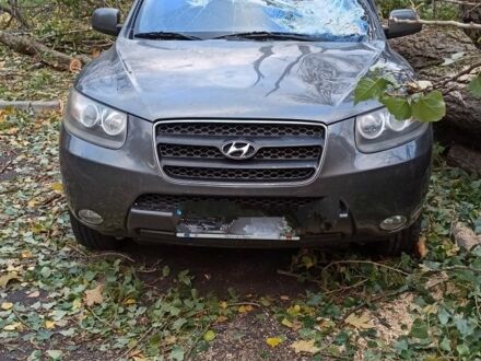 Сірий Хендай Санта Фе, об'ємом двигуна 2.2 л та пробігом 170 тис. км за 5000 $, фото 1 на Automoto.ua