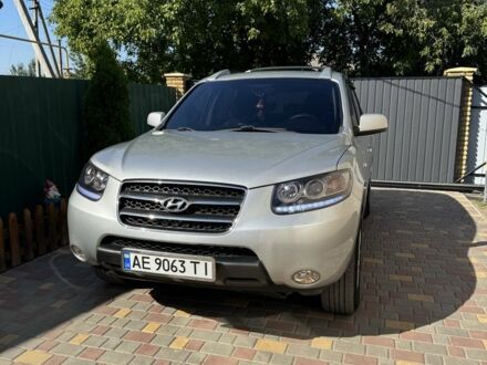 Хендай Санта Фе 2007 у Синельниковом на Automoto.ua Сірий Хендай Санта Фе, об'ємом двигуна 2.7 л та пробігом 253 тис. км за 9000 $, фото 1 на Automoto.ua