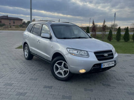 Серый Хендай Санта Фе, объемом двигателя 2.19 л и пробегом 217 тыс. км за 9300 $, фото 1 на Automoto.ua