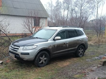 Серый Хендай Санта Фе, объемом двигателя 2.2 л и пробегом 240 тыс. км за 5300 $, фото 1 на Automoto.ua