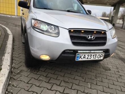 Серый Хендай Санта Фе, объемом двигателя 2.7 л и пробегом 273 тыс. км за 10500 $, фото 1 на Automoto.ua