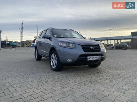 Серый Хендай Санта Фе, объемом двигателя 2.2 л и пробегом 334 тыс. км за 8500 $, фото 1 на Automoto.ua