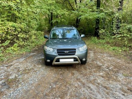 Серый Хендай Санта Фе, объемом двигателя 2.2 л и пробегом 203 тыс. км за 5500 $, фото 1 на Automoto.ua