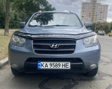 Серый Хендай Санта Фе, объемом двигателя 2.19 л и пробегом 240 тыс. км за 10000 $, фото 1 на Automoto.ua