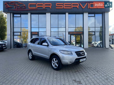 Серый Хендай Санта Фе, объемом двигателя 2.7 л и пробегом 329 тыс. км за 7999 $, фото 1 на Automoto.ua