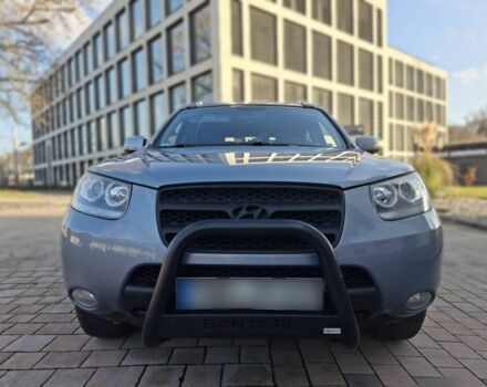 Серый Хендай Санта Фе, объемом двигателя 2.2 л и пробегом 300 тыс. км за 6200 $, фото 1 на Automoto.ua