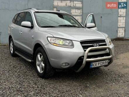 Сірий Хендай Санта Фе, об'ємом двигуна 2.19 л та пробігом 280 тис. км за 9500 $, фото 1 на Automoto.ua