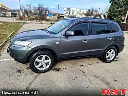 Серый Хендай Санта Фе, объемом двигателя 2.7 л и пробегом 334 тыс. км за 8600 $, фото 1 на Automoto.ua