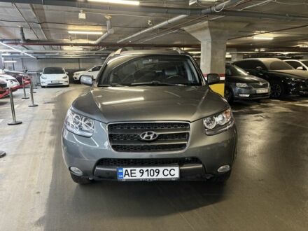 Серый Хендай Санта Фе, объемом двигателя 2.7 л и пробегом 214 тыс. км за 7900 $, фото 1 на Automoto.ua