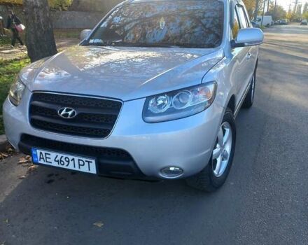 Серый Хендай Санта Фе, объемом двигателя 2.19 л и пробегом 227 тыс. км за 10600 $, фото 1 на Automoto.ua