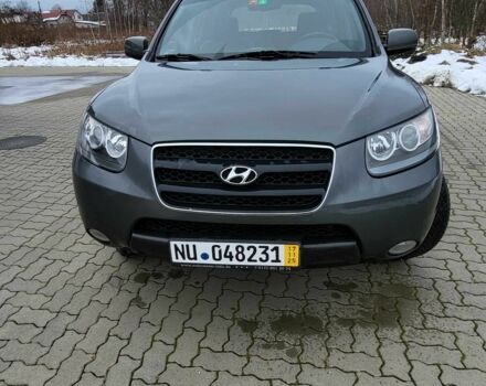 Серый Хендай Санта Фе, объемом двигателя 2.2 л и пробегом 214 тыс. км за 6036 $, фото 1 на Automoto.ua