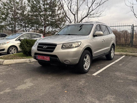 Серый Хендай Санта Фе, объемом двигателя 2.2 л и пробегом 274 тыс. км за 8600 $, фото 1 на Automoto.ua