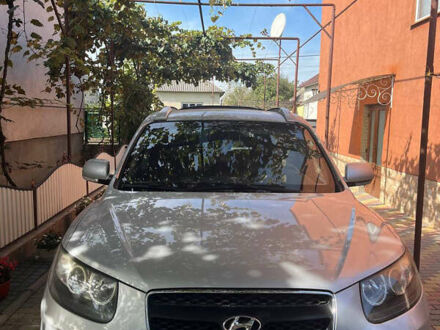 Серый Хендай Санта Фе, объемом двигателя 2.19 л и пробегом 236 тыс. км за 11500 $, фото 1 на Automoto.ua