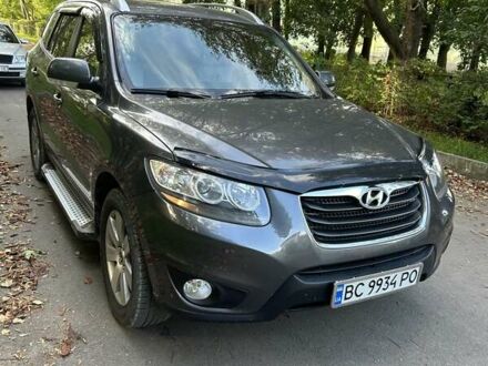 Серый Хендай Санта Фе, объемом двигателя 2.2 л и пробегом 227 тыс. км за 13600 $, фото 1 на Automoto.ua