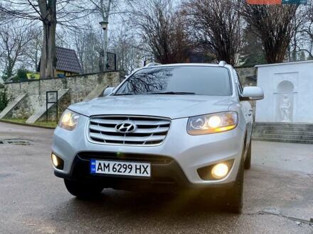 Хендай Санта Фе 2010 у Житомирі на Automoto.ua Сірий Хендай Санта Фе, об'ємом двигуна 2 л та пробігом 189 тис. км за 11900 $, фото 1 на Automoto.ua