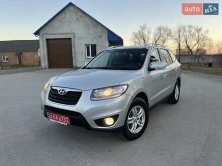 Хендай Санта Фе 2010 в Радивилове на Automoto.ua Серый Хендай Санта Фе, объемом двигателя 2.2 л и пробегом 260 тыс. км за 11900 $, фото 1 на Automoto.ua