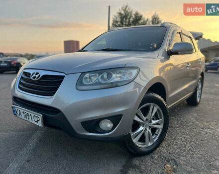Серый Хендай Санта Фе, объемом двигателя 2.36 л и пробегом 51 тыс. км за 10800 $, фото 1 на Automoto.ua