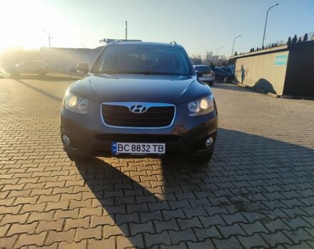 Серый Хендай Санта Фе, объемом двигателя 2.2 л и пробегом 322 тыс. км за 10500 $, фото 1 на Automoto.ua