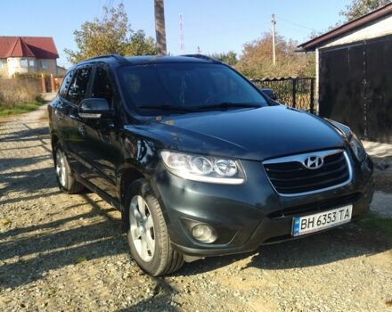 Сірий Хендай Санта Фе, об'ємом двигуна 2 л та пробігом 212 тис. км за 11800 $, фото 1 на Automoto.ua