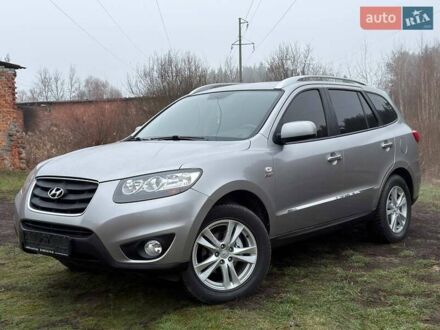 Серый Хендай Санта Фе, объемом двигателя 2.2 л и пробегом 188 тыс. км за 11750 $, фото 1 на Automoto.ua