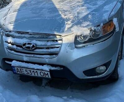 Серый Хендай Санта Фе, объемом двигателя 2.35 л и пробегом 166 тыс. км за 8500 $, фото 1 на Automoto.ua