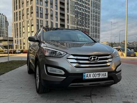 Хендай Санта Фе 2014 в Киеве на Automoto.ua Серый Хендай Санта Фе, объемом двигателя 2 л и пробегом 160 тыс. км за 12900 $, фото 1 на Automoto.ua