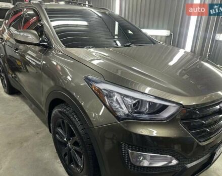 Серый Хендай Санта Фе, объемом двигателя 2 л и пробегом 138 тыс. км за 14700 $, фото 1 на Automoto.ua