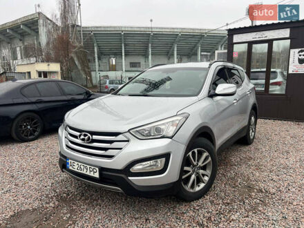 Серый Хендай Санта Фе, объемом двигателя 2 л и пробегом 247 тыс. км за 16500 $, фото 1 на Automoto.ua