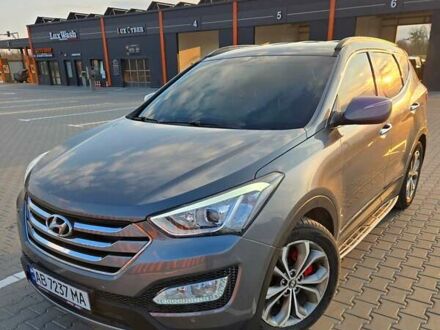 Сірий Хендай Санта Фе, об'ємом двигуна 2 л та пробігом 221 тис. км за 17300 $, фото 1 на Automoto.ua