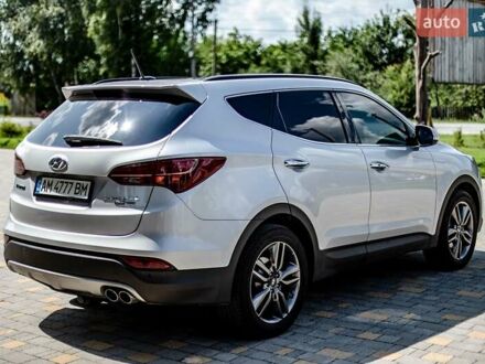 Хендай Санта Фе 2015 в Житомире на Automoto.ua Серый Хендай Санта Фе, объемом двигателя 2.2 л и пробегом 165 тыс. км за 24500 $, фото 1 на Automoto.ua
