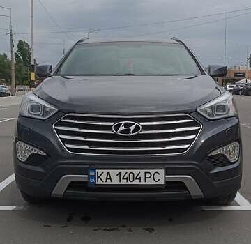 Серый Хендай Санта Фе, объемом двигателя 2.36 л и пробегом 141 тыс. км за 15000 $, фото 1 на Automoto.ua