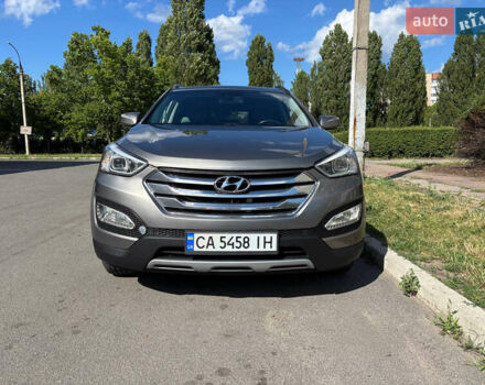 Серый Хендай Санта Фе, объемом двигателя 2.36 л и пробегом 250 тыс. км за 14700 $, фото 1 на Automoto.ua