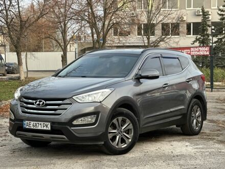 Серый Хендай Санта Фе, объемом двигателя 2.4 л и пробегом 147 тыс. км за 17399 $, фото 1 на Automoto.ua