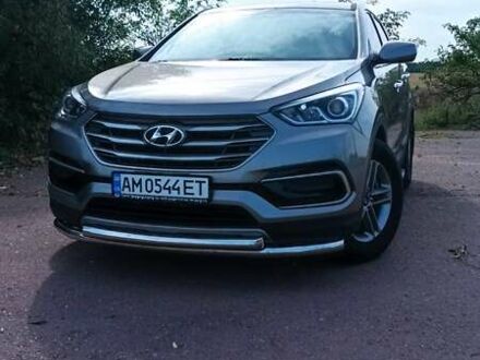 Хендай Санта Фе 2017 в Овруче на Automoto.ua Серый Хендай Санта Фе, объемом двигателя 2.36 л и пробегом 156 тыс. км за 18400 $, фото 1 на Automoto.ua
