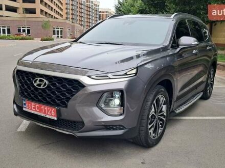 Хендай Санта Фе 2018 в Киеве на Automoto.ua Серый Хендай Санта Фе, объемом двигателя 2.2 л и пробегом 142 тыс. км за 27900 $, фото 1 на Automoto.ua